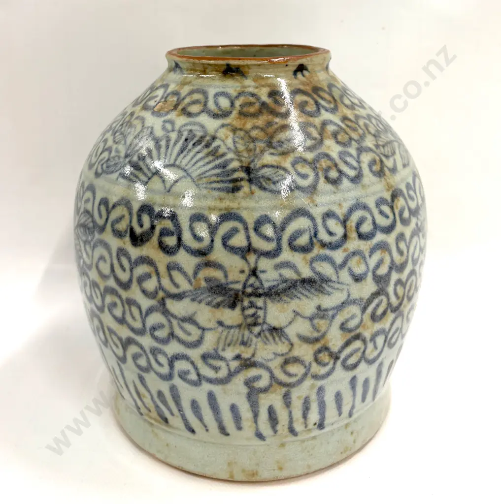 Chinese Qing Dynasty Blue and White Porcelain Jar, H19xD17cm Image 1++