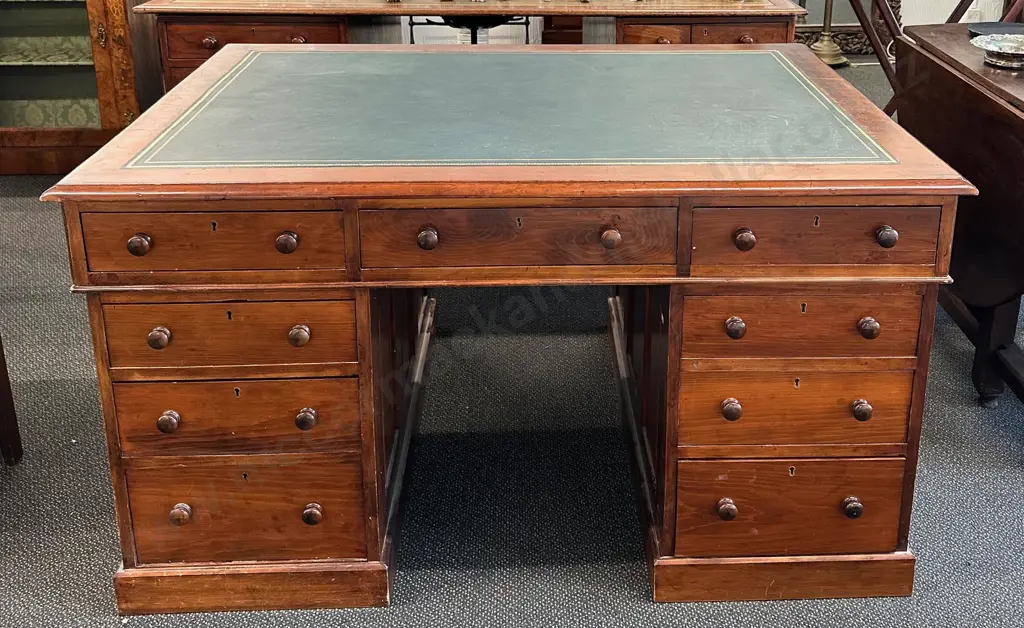 Twin Pedestal Mahogany Nine Drawer Tooled Leather Inlay Desk H76xD96xW136cm Image 1++