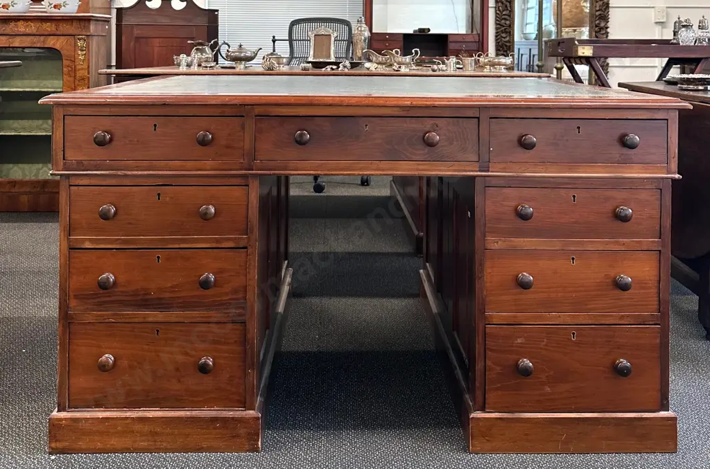 Twin Pedestal Mahogany Nine Drawer Tooled Leather Inlay Desk H76xD96xW136cm Image 1++
