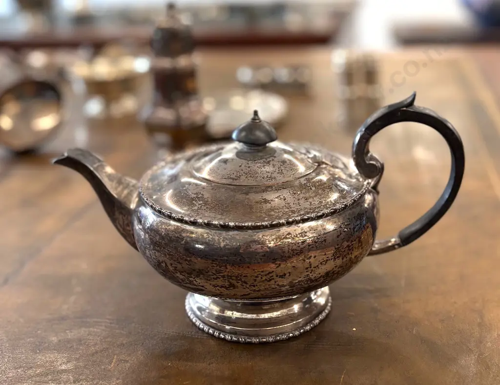 Sterling Silver Walker & Hall Teapot with Ebony Handle and Knob TW554gms Image 1++
