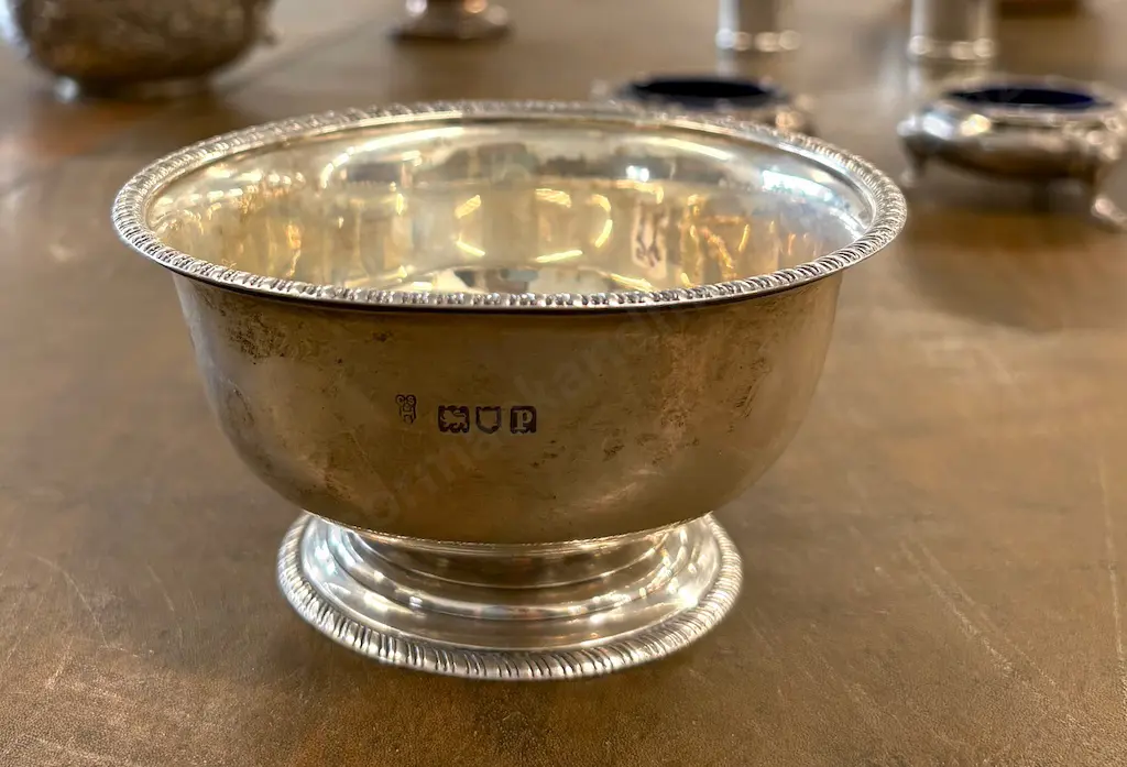Sterling Silver Footed Bowl TW145gms Image 1++