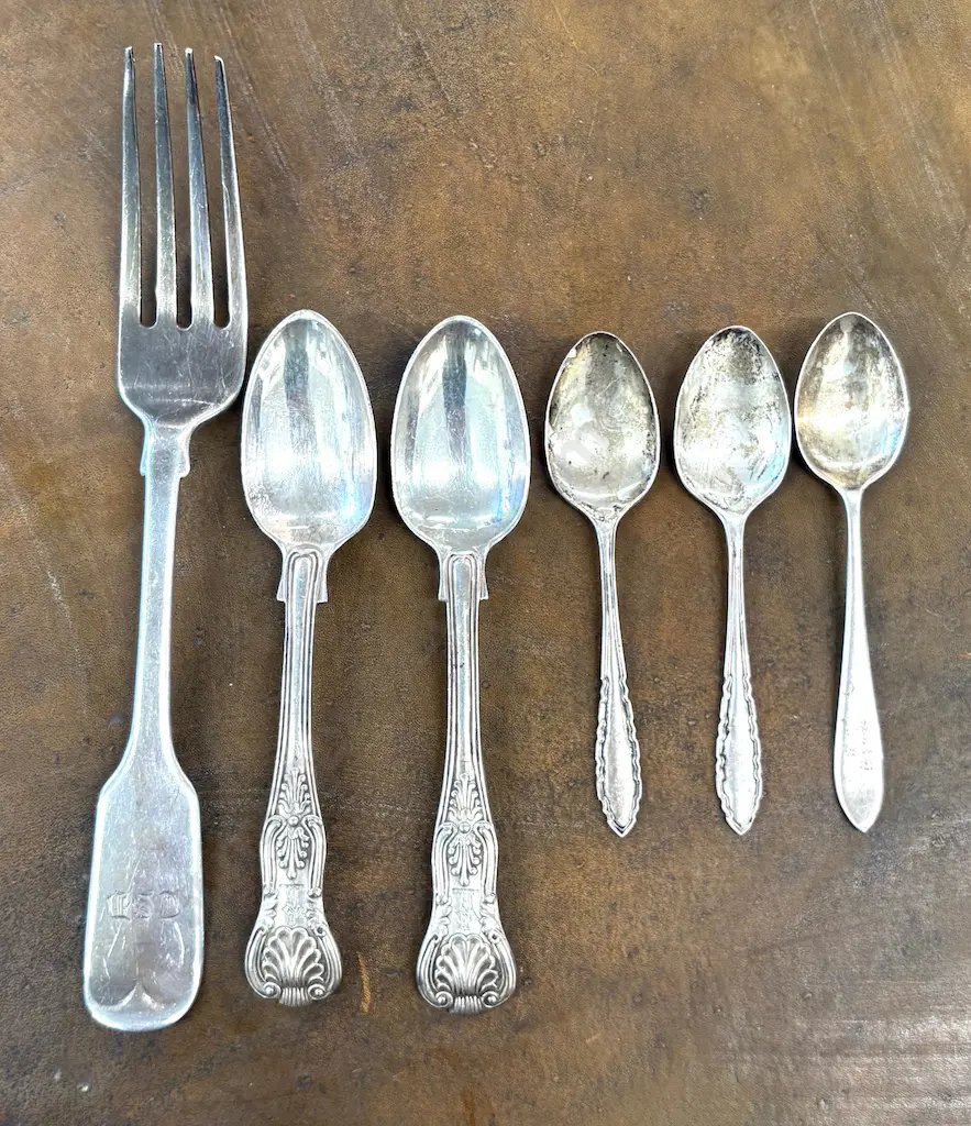 Assorted Sterling Silver Spoons, Teaspoons & Fork TW182gms Image 1++