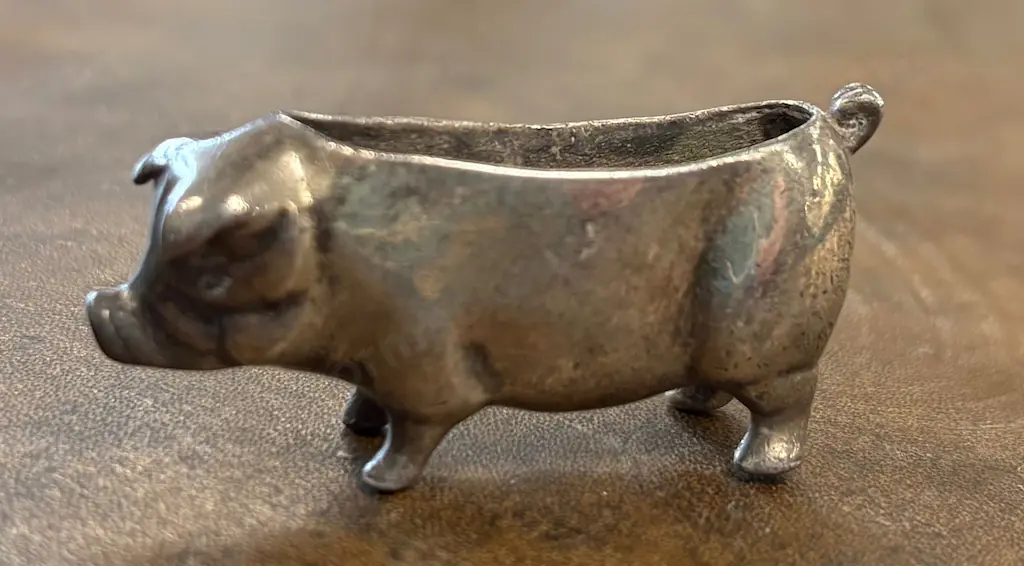 Sterling Silver Pig Pin Cushion (missing cushion) TW23gms Image 1++
