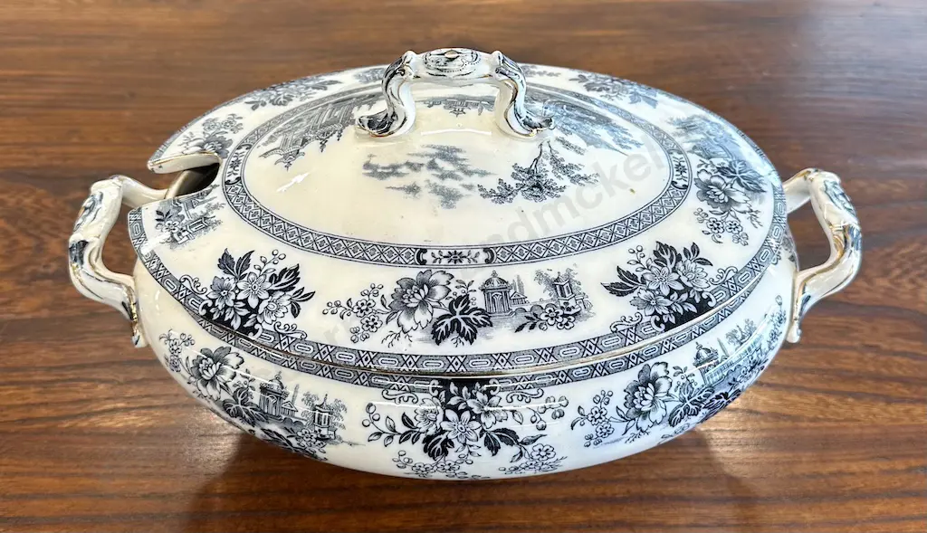 Royal Doulton Burslem Blue and White Soup Tureen, L35xW20xH18cm Image 1++