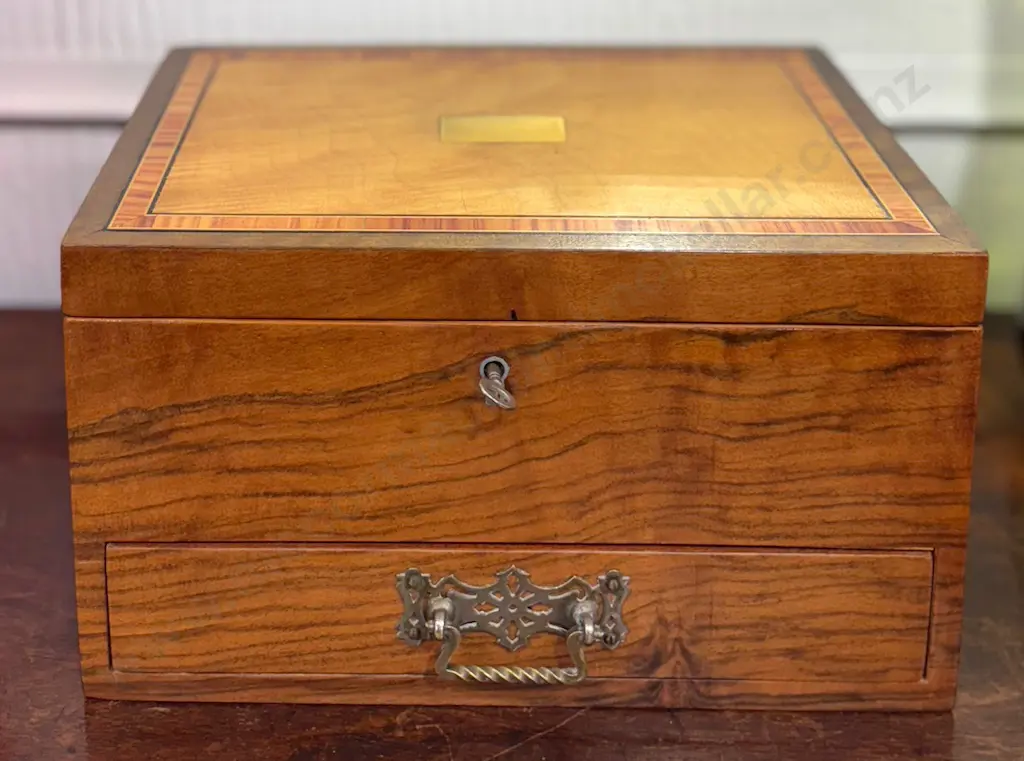 Walnut with Inlay Jewellery Box, L30xD20xH1`7cm Image 1++