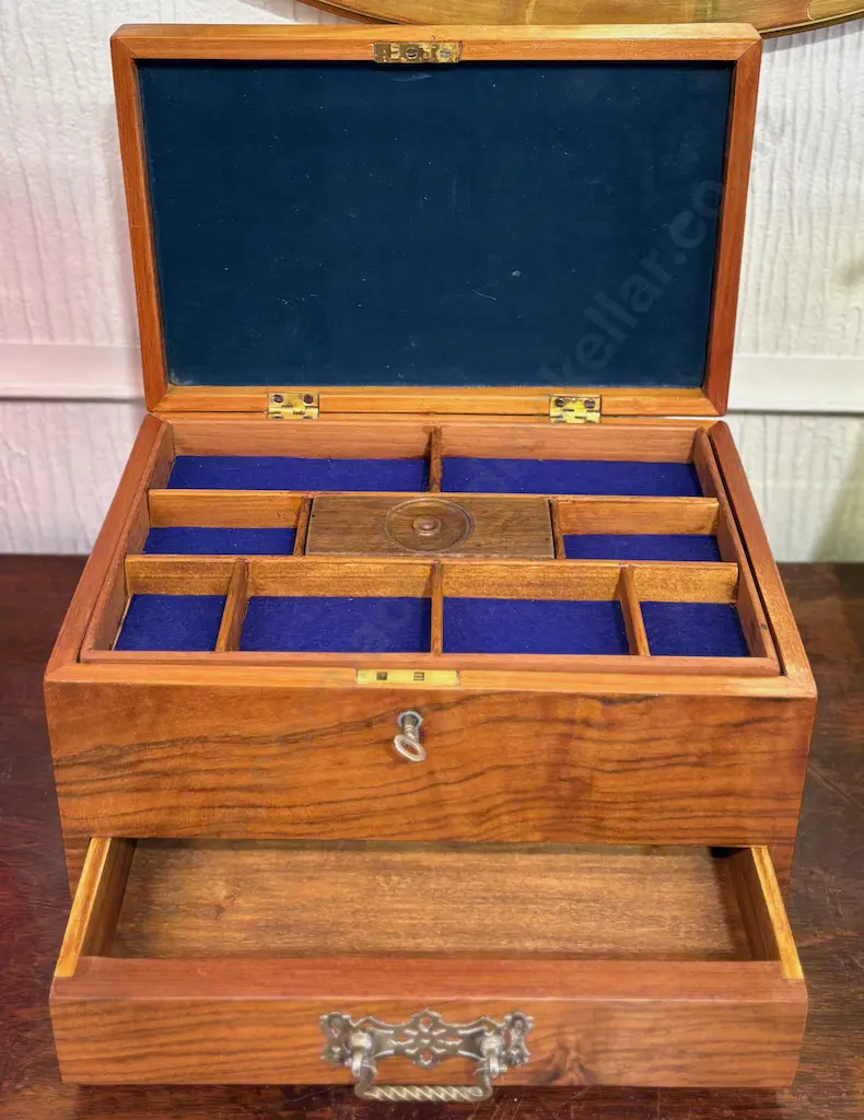 Walnut with Inlay Jewellery Box, L30xD20xH1`7cm Image 1++