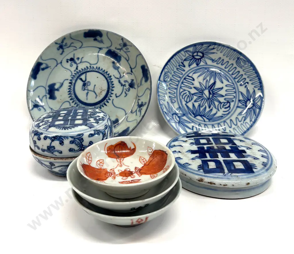 Assorted Chinese blue and white porcelain small Dishes and Bowls, etc Image 1++