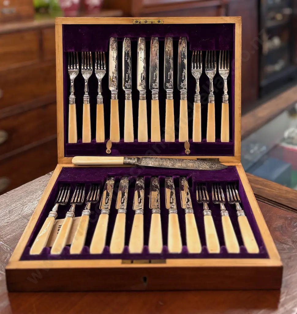 Oak Cased Victorian Bone Handled Silver Knife and Fork Set Image 1++