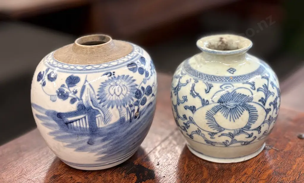 Two Chinese Qing Dynasty blue and white Vases, H11,10cm Image 1++