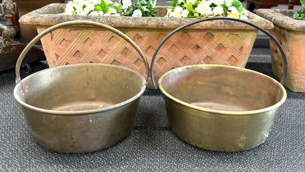 Two Brass Jam Pans D39cm Image 1++