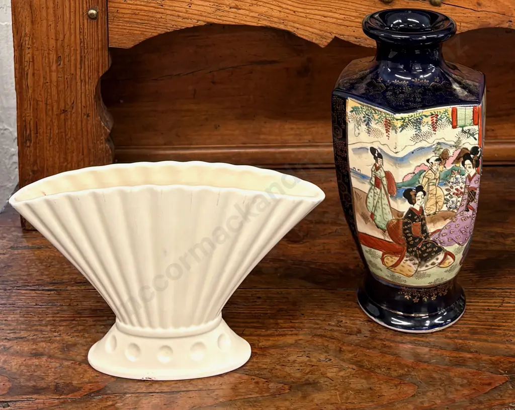 Chinese hand painted decorative Vase and Royden Flower Trough Image 1++