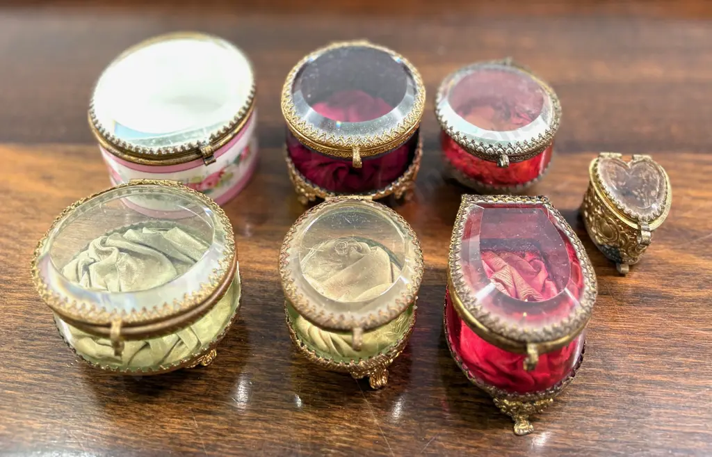 Assorted French Style Ormolu Mounted Bevelled Glass Panel Jewellery Caskets (7) Image 1++