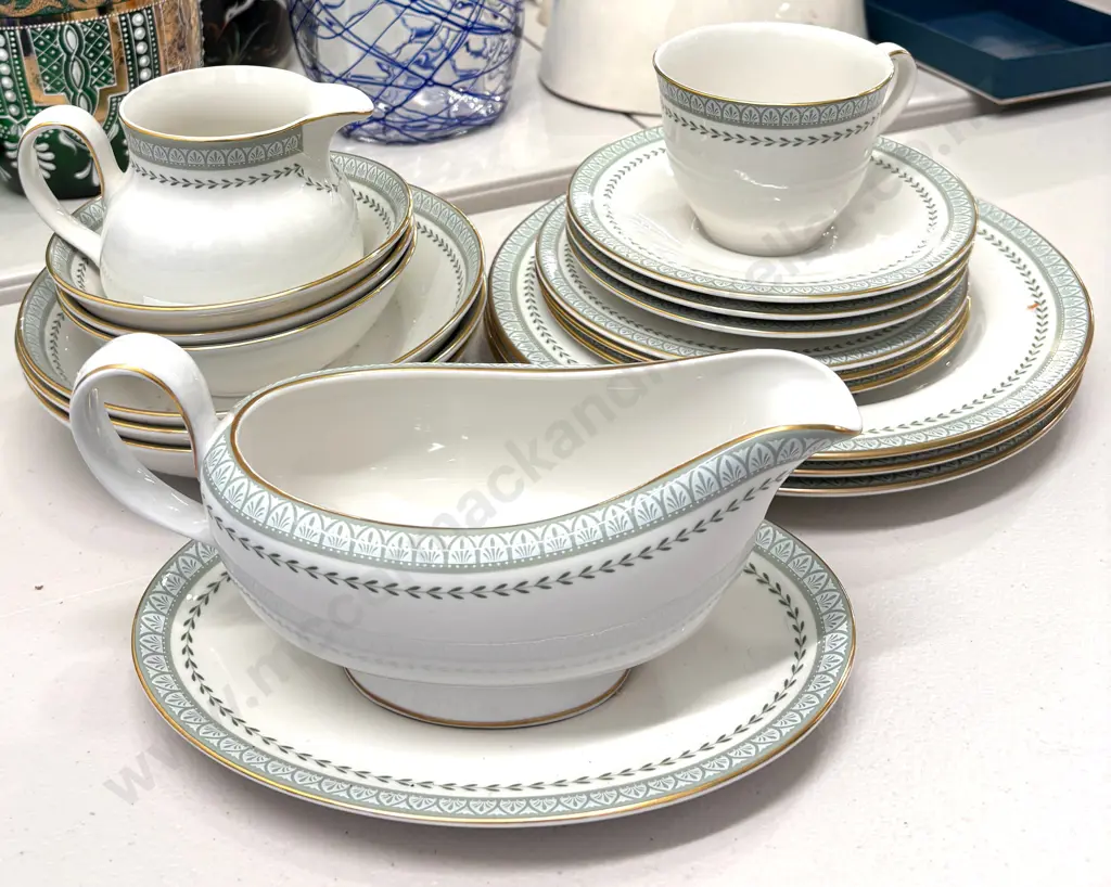 19 pce Royal Doulton Berkshire Dinner Set Image 1++