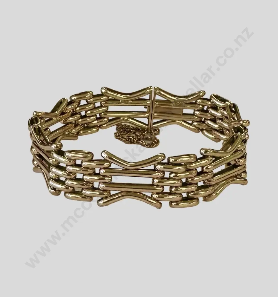 9ct Gold Gateleg Bracelet, 24.2g Image 1++