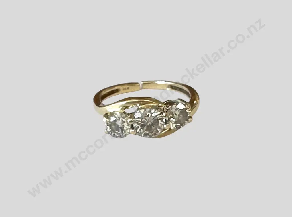 14ct Three Diamond Dress Ring A/F, ring size H, TW2.1gms Image 1++