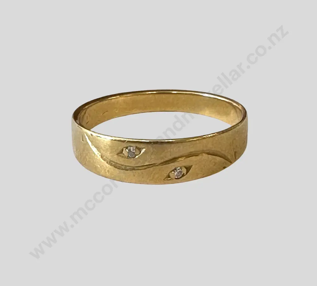 18ct Gold Three Diamond Band, ring size M, TW2.42gms, Valuation $1360 Image 1++