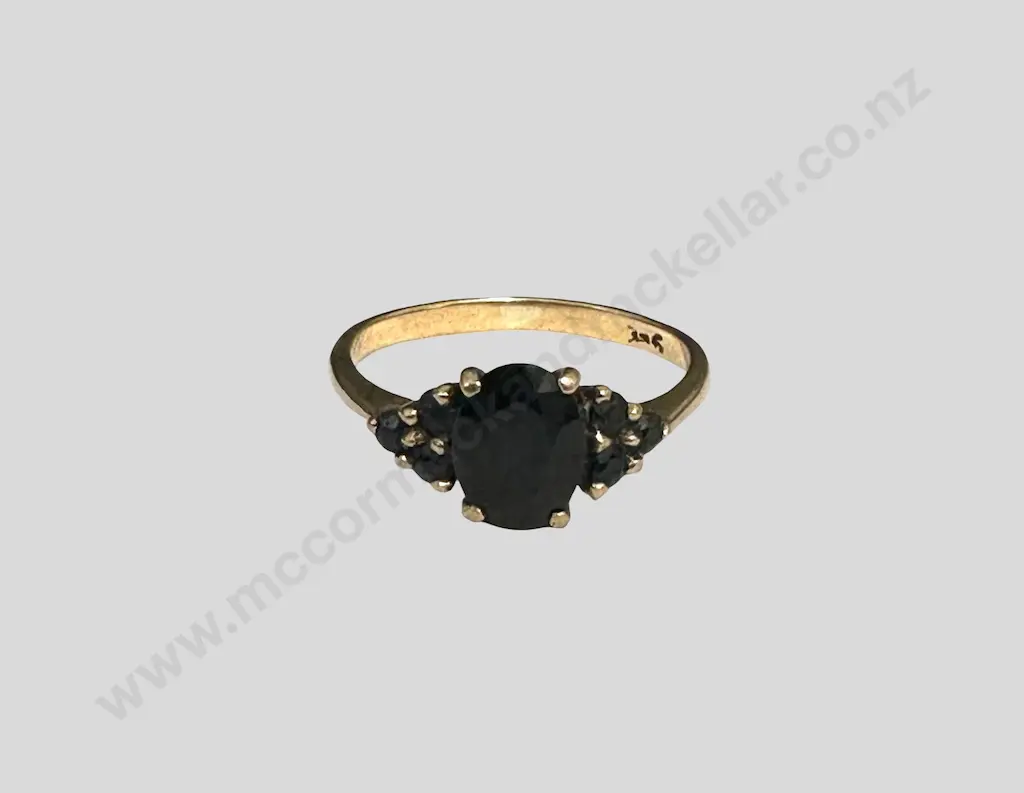 9ct Gold Seven Stone Sapphire Ring, ring size M, TW2.0gms Image 1++