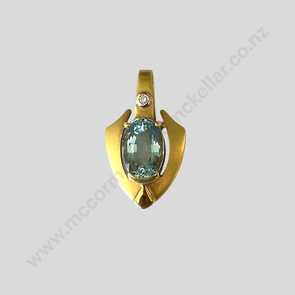 18ct Gold Aquamarine and Diamond Pendant, Aquamarine 4.05ct, TW8.6g Image 1++