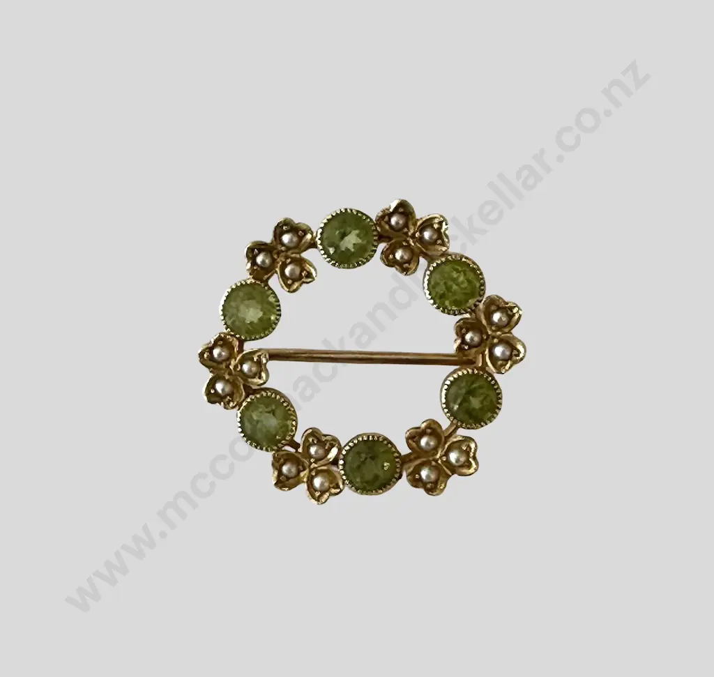 15ct Gold Peridot & Seed Pearl Brooch TW5.2gms Image 1++