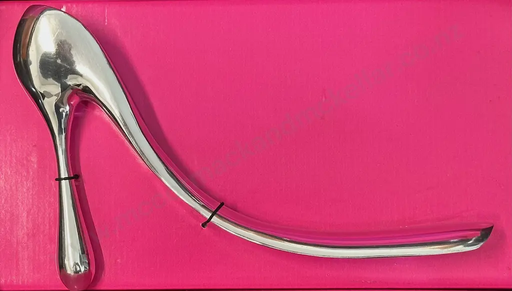 Manola Blahnik Polished Cast Aluminium Shoe Horn Image 1++