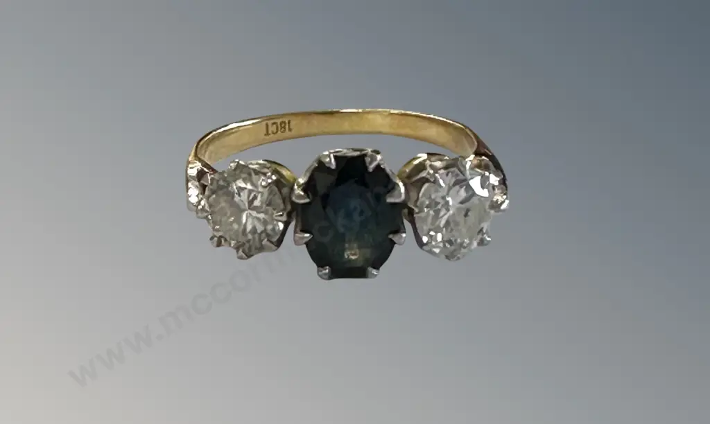 18ct Gold Diamond and Sapphire Ring TW3.4gms Image 1++