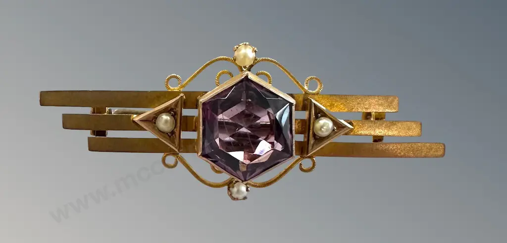 9ct Gold Amethyst and Seed Pearl Bar Brooch, L5cm, TW4.2gms Image 1++