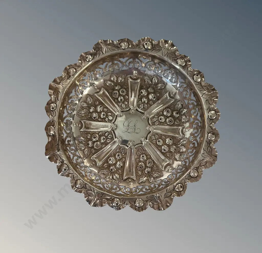 Sterling Silver Pierced Floral Dish, TW115gms Image 1++