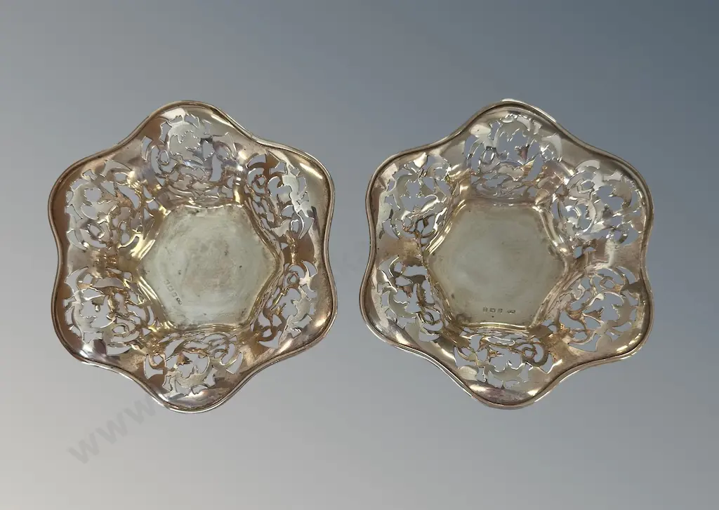 Pair of Sterling Silver Open Pierced Hexagonal Dishes, TW125gms Image 1++