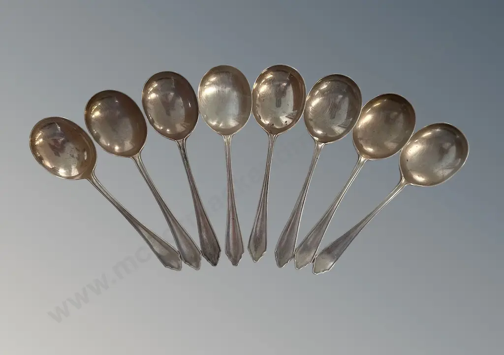 Set of Eight Sterling Silver Soup Spoons, TW453gms Image 1++
