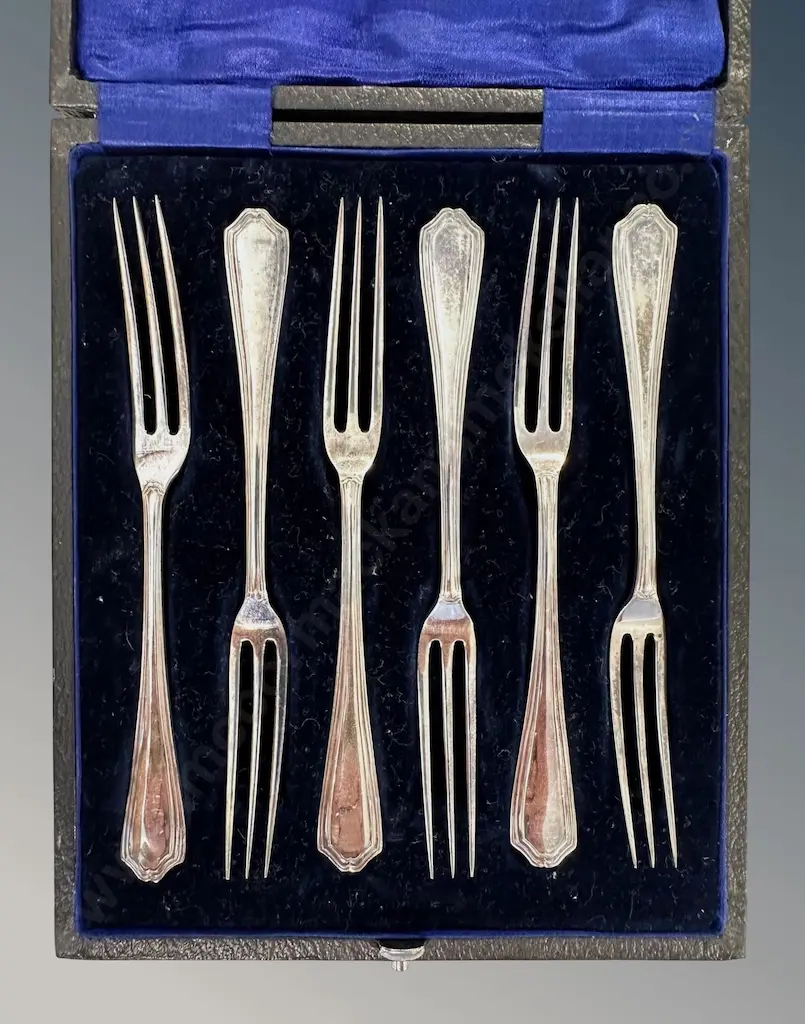 Cased Six Sterling Silver Cake Forks, TW80gms Image 1++