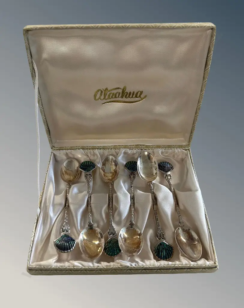 Cased set of Six Sterling Silver and Paua Shell Teaspoons, TW54gms Image 1++