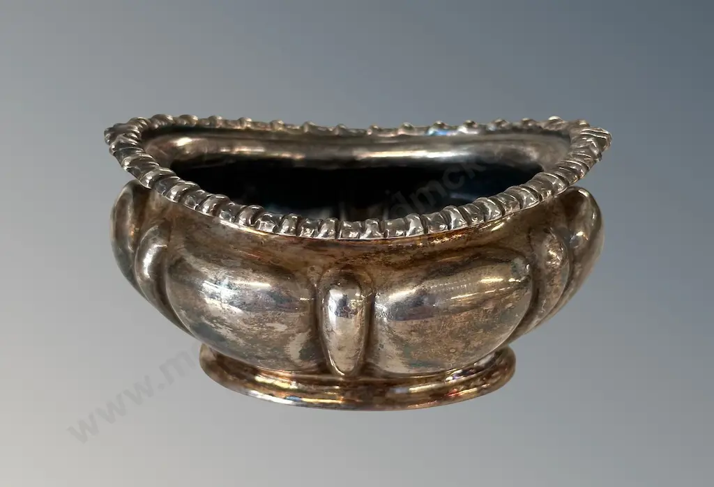 Sterling Silver Open Salt, TW42gms Image 1++