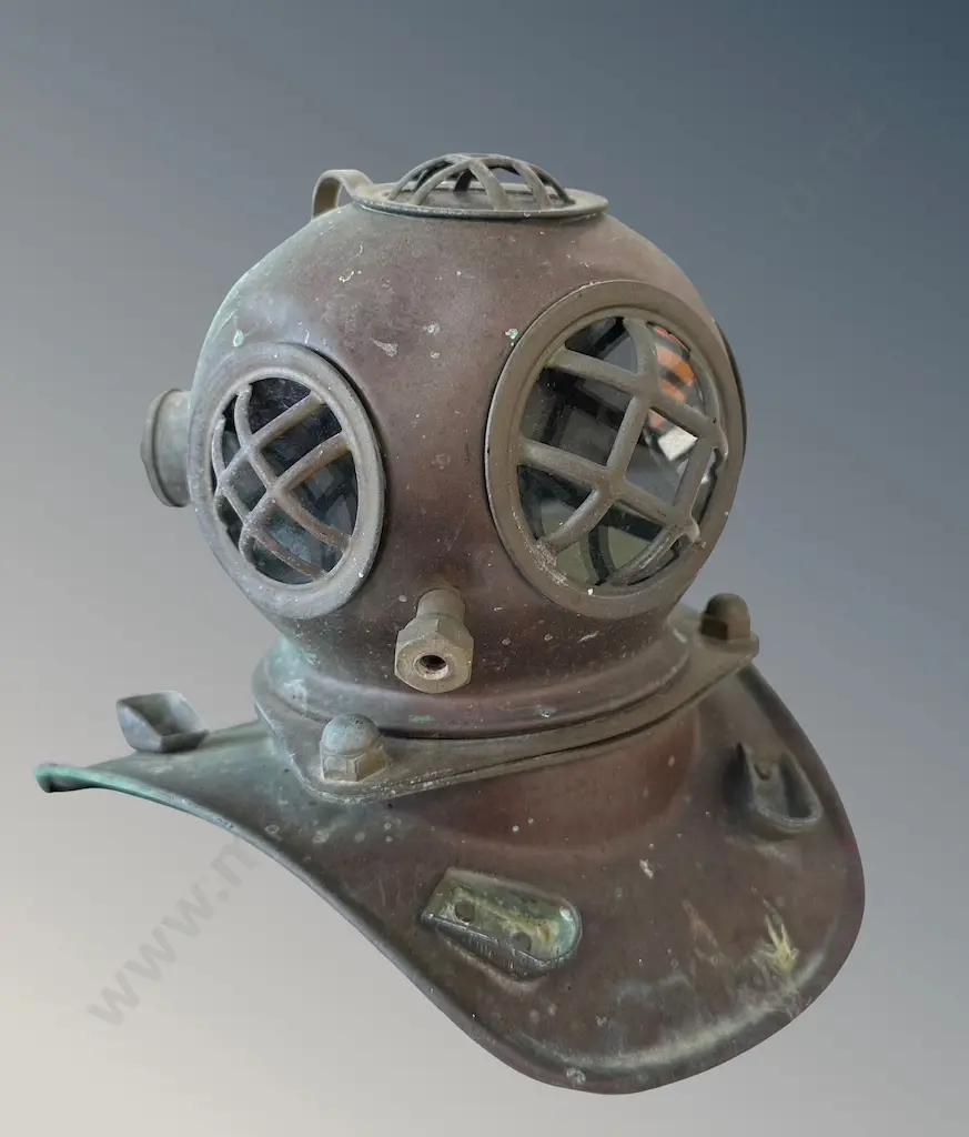 Small Copper Ornamental Divers Helmet H16cm (AF dent) Image 1++