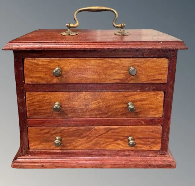 Miniature 3 Drawer Chest, H16.5xW21cm Image 1++
