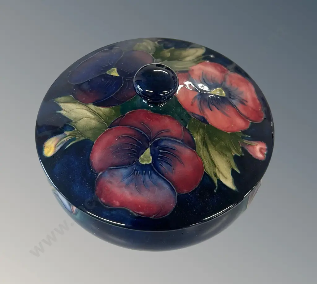 Moorcroft Pansy Pattern Powder Bowl and Cover, Dia14xH6cm Image 1++