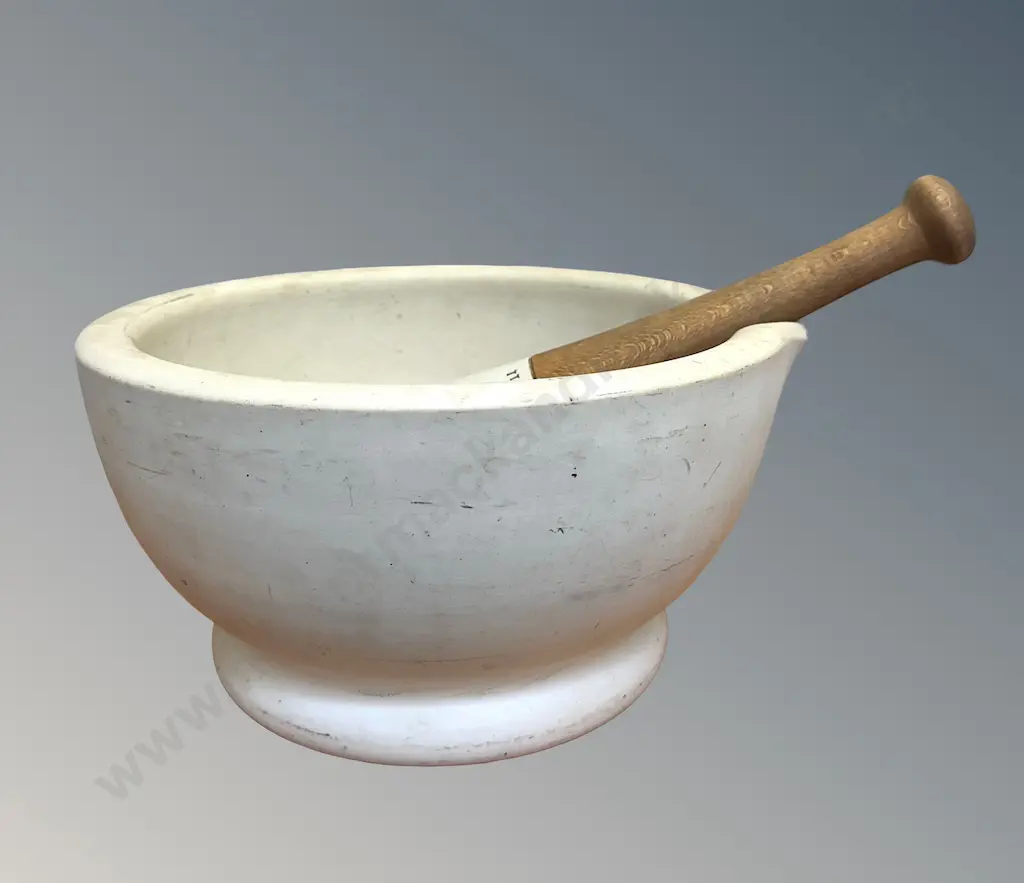 Large Wedgwood Mortar & Pestle H17xD32cm Image 1++