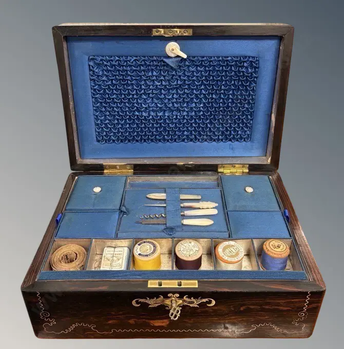 Victorian Rosewood Box with Fabric Fitted Interior, London Scene on Lid Image 1++