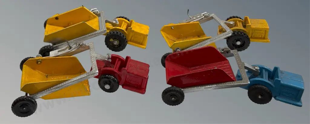 Four Fun Ho! No.804 Tractor and Trailers (repainted) Image 1++