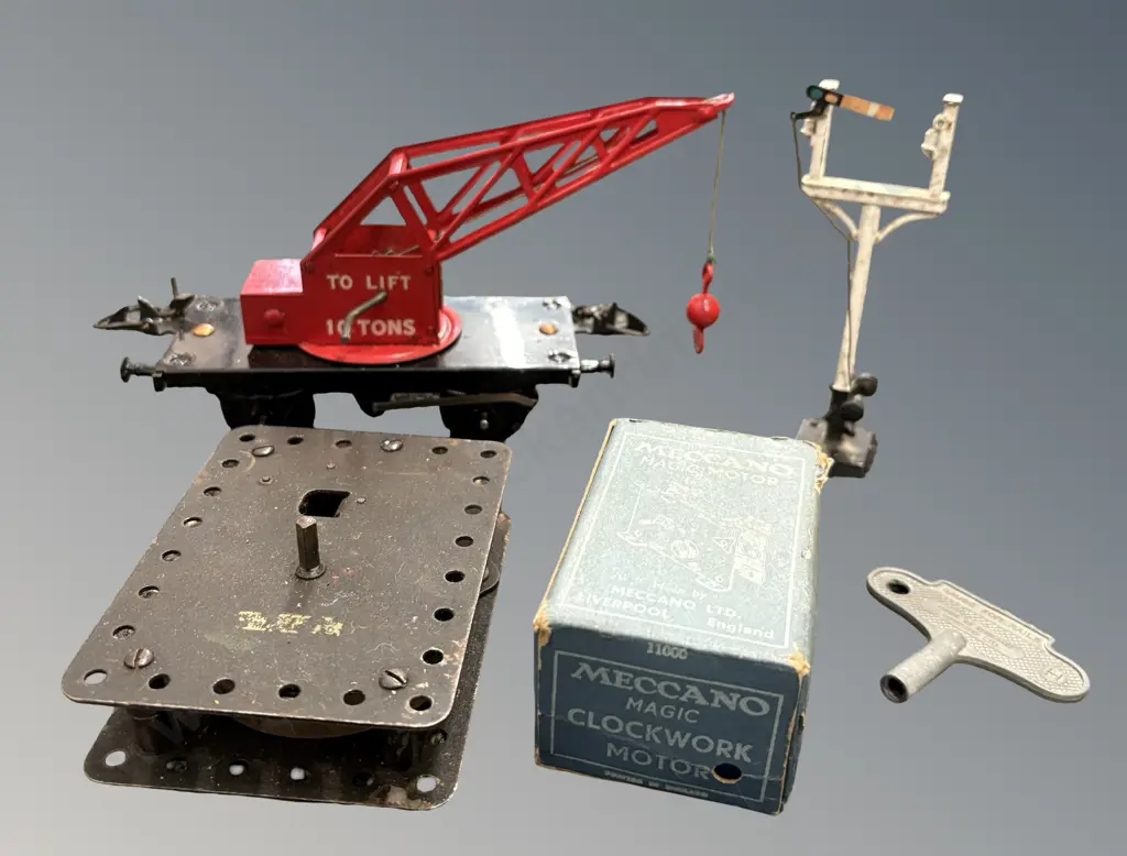 Hornby Crane Truck, Hornby Signal, Meccano Magic Motor, Clockwork Motor & Key Image 1++
