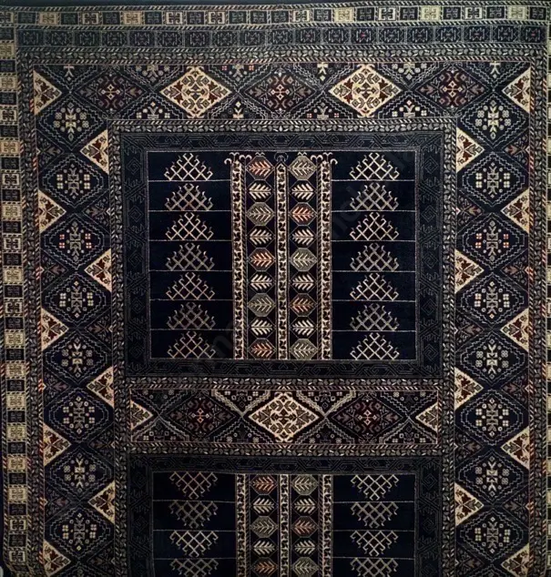 Persian Rug, Navy and Beige Tones, 340 x 240cm Image 1++