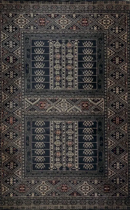 Persian Rug, Dark Navy and Beige Tones, 188 x 121cm Image 1++