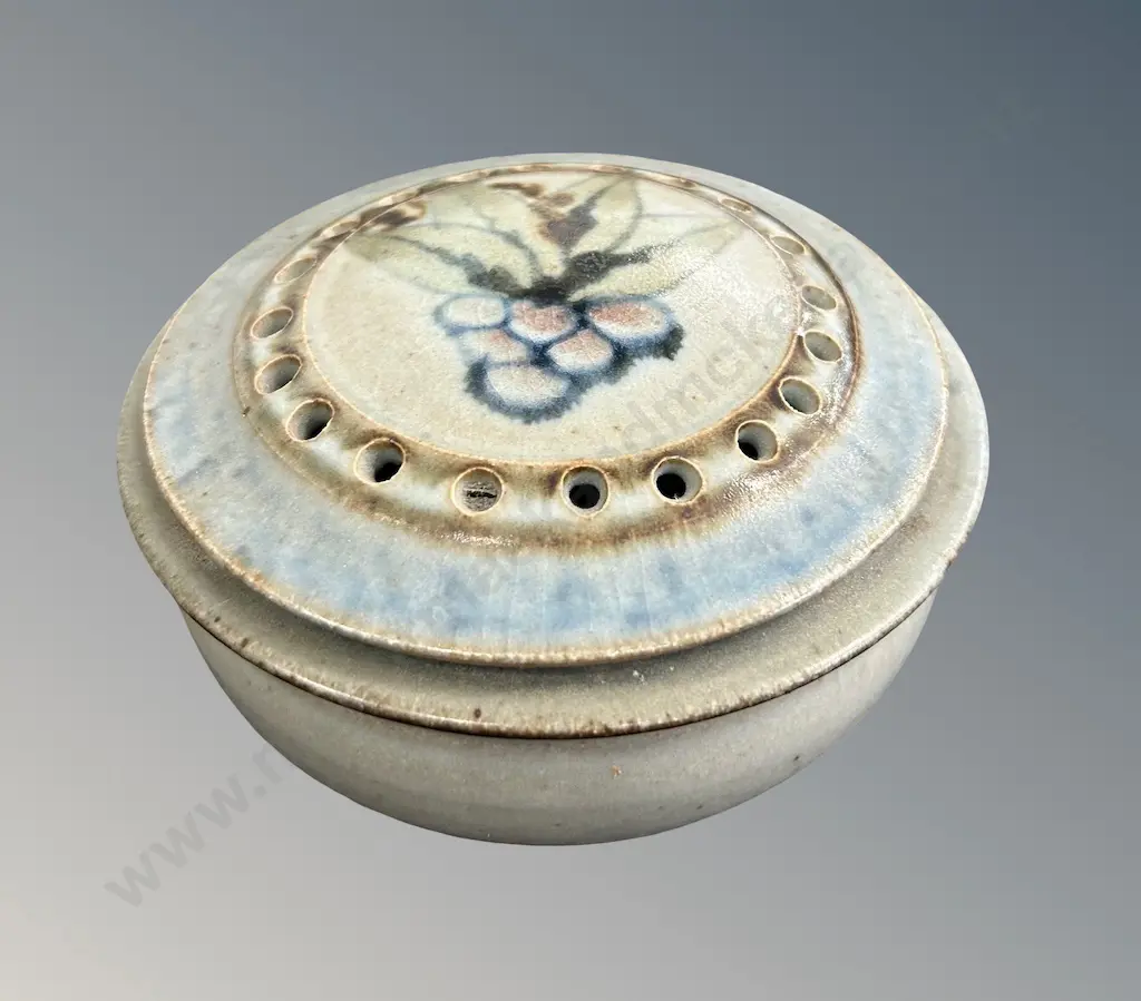 Neil Grant, NZ - Pottery Potpourri Lidded Bowl, H7.5xDia12cm  Image 1++