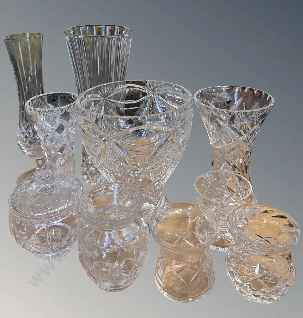 Collection of Crystal & Cut Glass Vases & Lidded Jar H6.5cm-H22cm Image 1++