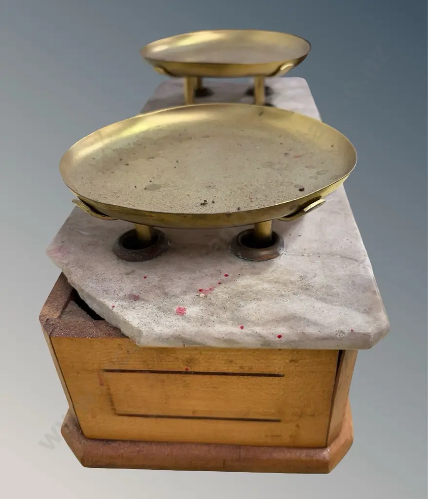 French Mahogany & Brass Marble Top Balance Scale (AF marble) H13.5xL40xD16cm Image 1++