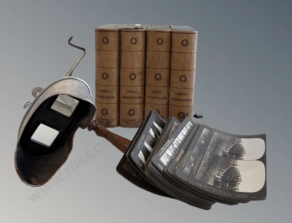 'Perfecscope' Sterescope and Large Collection of H.C White Co. Perfec-Stereographs Image 1++