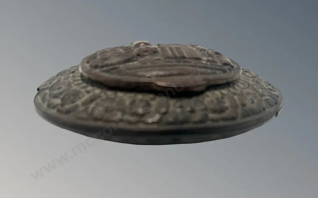 19th Century Oval Carved Snuff Box Image 1++