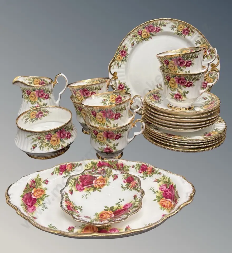 21 piece Royal Windsor 'Rose Pendant' Tea Set and Two Royal Albert Old Country Rose Dishes Image 1++