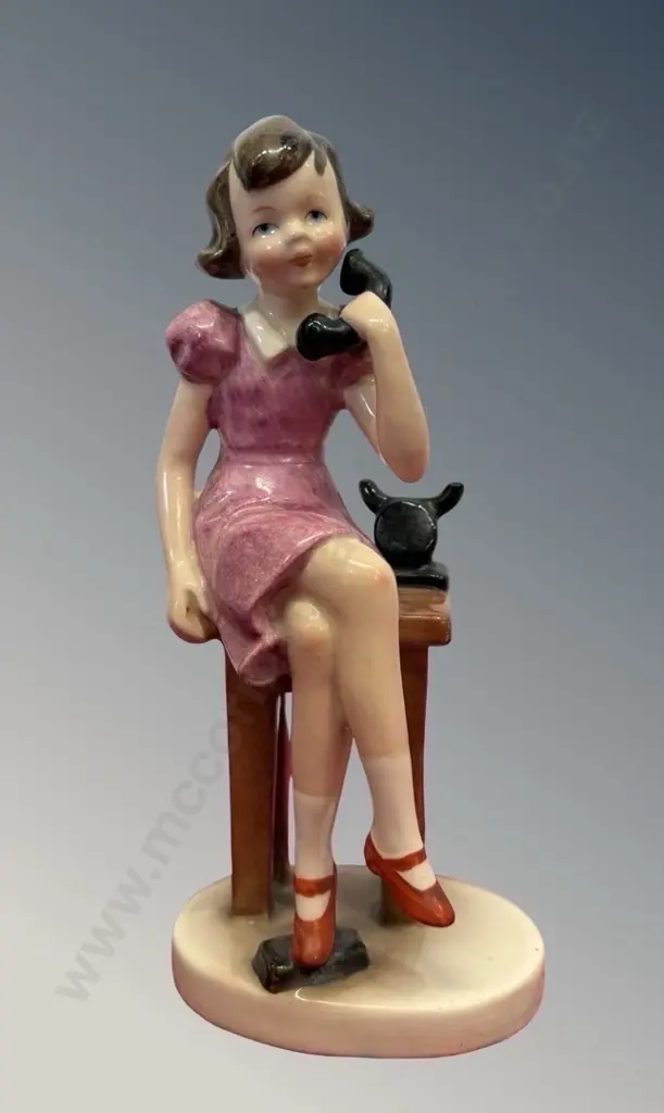 Goebel - Girl Making a Call Figure, H16cm Image 1++