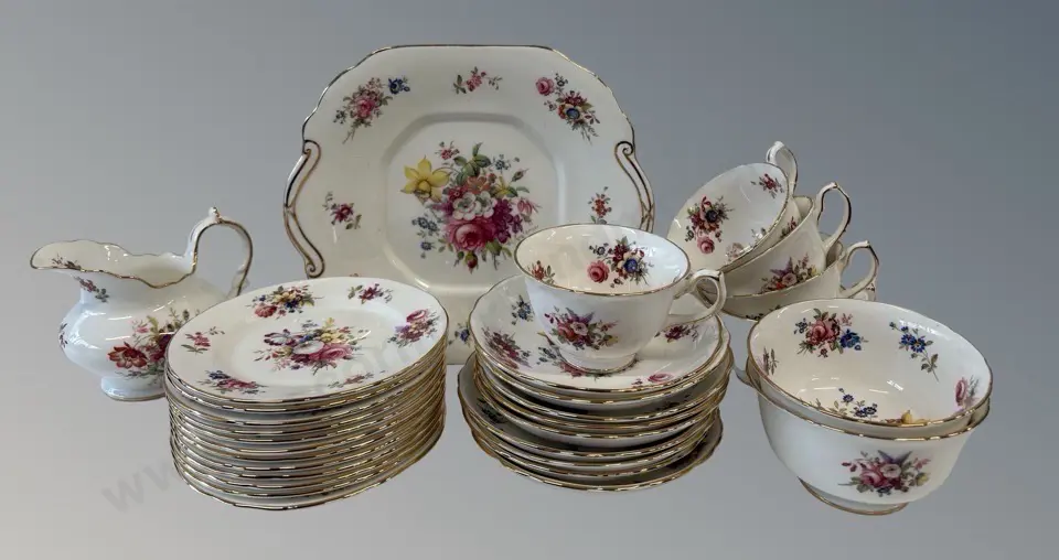 Hammersley Floral Tea Set - signed F Howard - 30 Pieces Image 1++