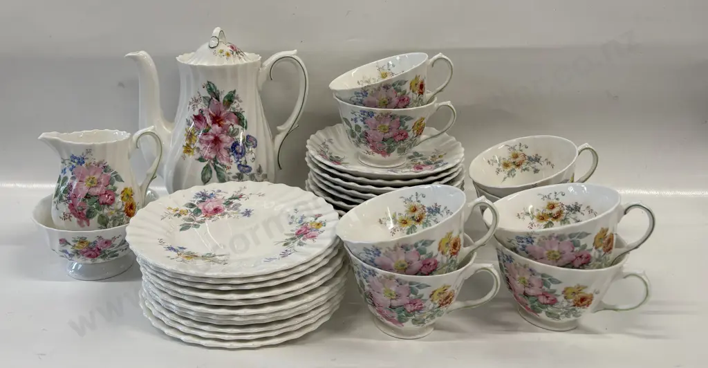 Royal Doulton Tea Set 'Arcadia' - 33 Pieces (AF) Image 1++